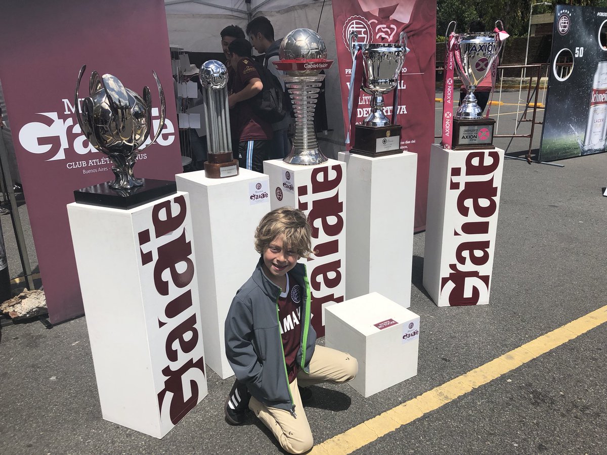 ultragrana's tweet photo. #10yearschellenge https://t.co/ENJh0UtOtn