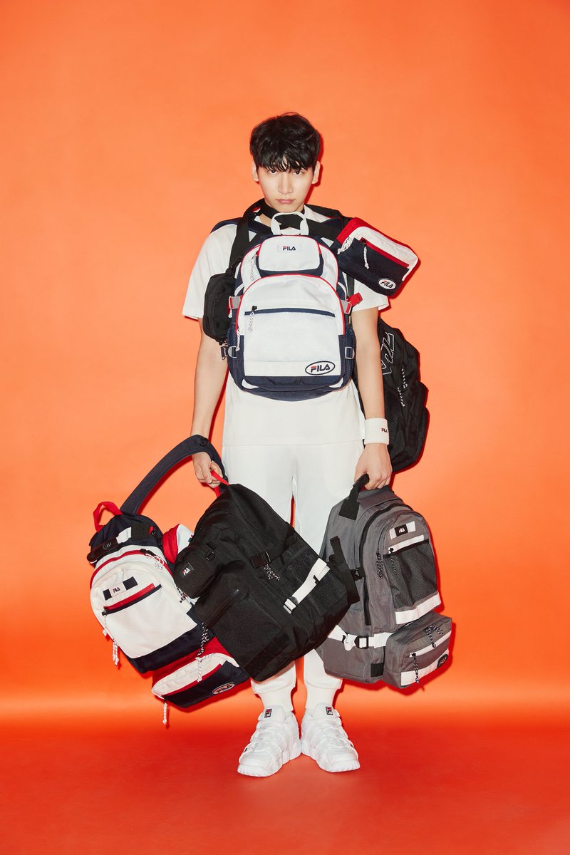 ALLFORVIXX's tweet photo. [FACEBOOK] 

FILA Korea com VIXX; 21.01.19 (1/2)

@.FILAKOREA: School &amp; Street ➡ Balance
Mesmo no lugar errado
é possível ser estiloso😎

#VIXXEstáFazendoPossível #MochilaLink #Escola #LookStreet

#ÉAPrimeiraVezQueVocêsEncontramUmGrupoTãoAmávelNé?

jpn. westvixx
pt. leatherplaid https://t.co/PDl8k9CEuA