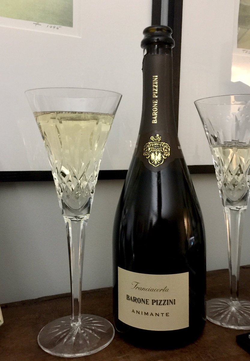Cerasuolo's tweet photo. #Franciacorta from #Lombardia Italy. #perfection https://t.co/YoJMIMGDTk
