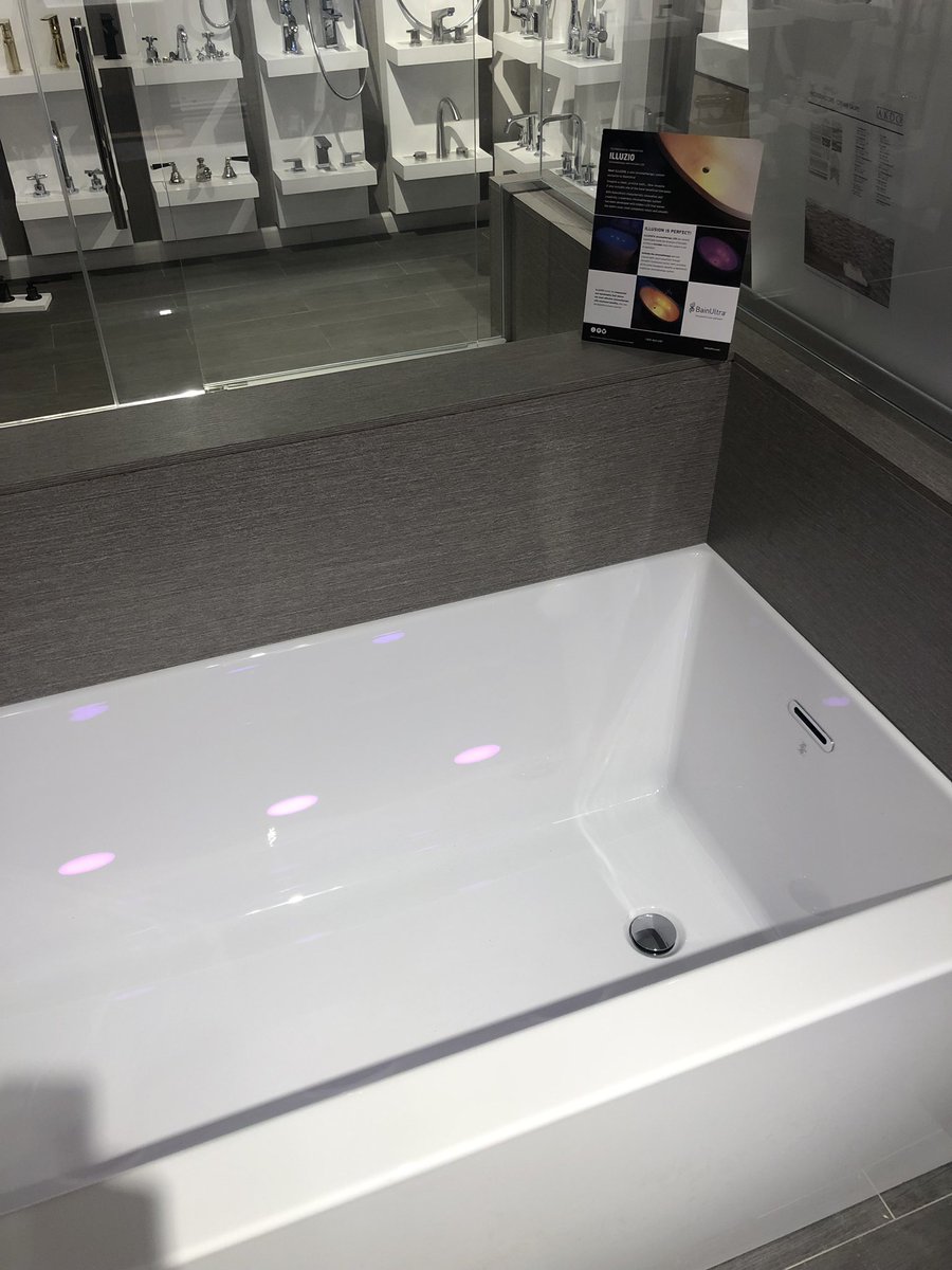 AlphaSalesCo's tweet image. BainUltra is proud to display the first tub with illuzio Chromatherapy and WarmTouch shell in NYC at Grande Central Showroom on Bond Street.  The Chromatherapy lighting is cleverly hidden behind the acrylic shell for a clean and sleek look. #bainultra #grandecentralshowroom