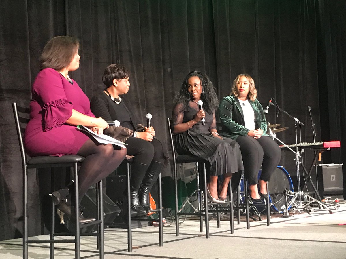 Great panel at our #BlackHistoryMonth Event, starring our very own ⁦@ShawnnetteF_TD⁩ and ⁦@KarenShoeQueen⁩ ✅ Great job by all 💚