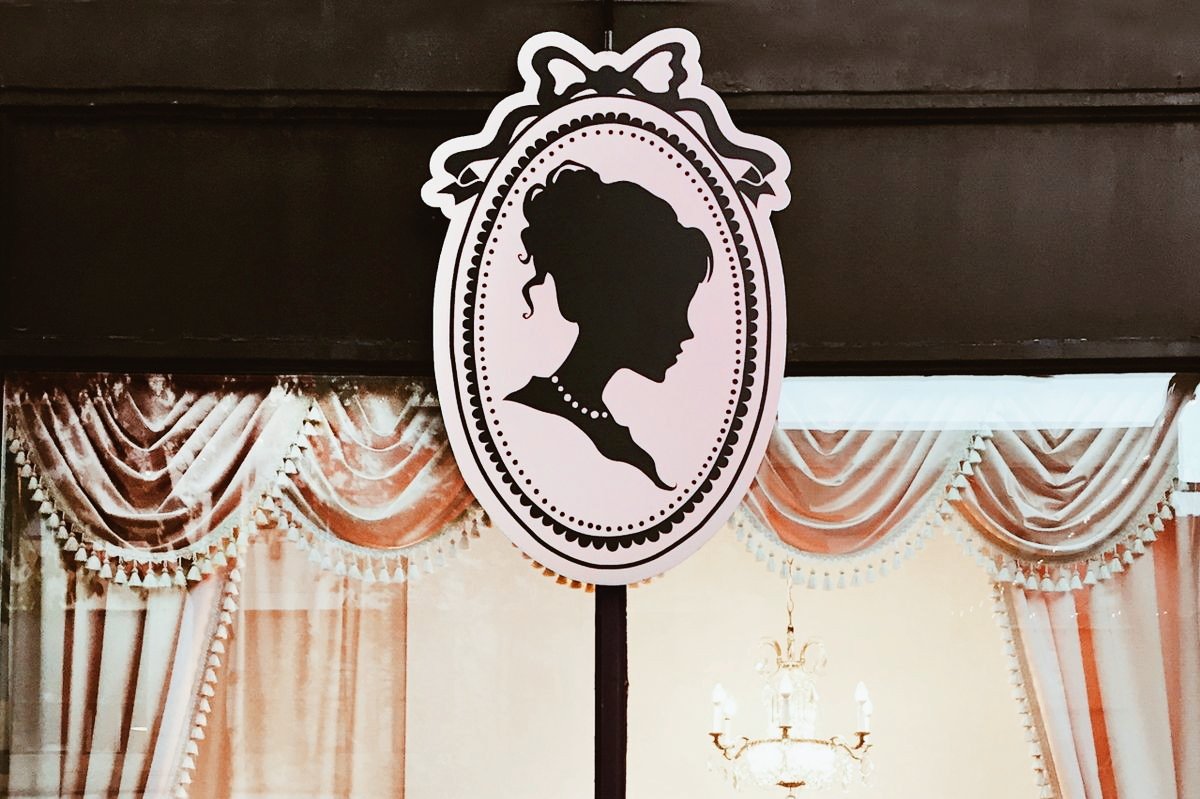 themayfairwitch's tweet photo. ㅤ         𝐴 𝑇𝑎𝑙𝑒 𝑜𝑓 𝑇𝑤𝑜 𝐶𝑖𝑡𝑖𝑒𝑠 

    ❝─The secret of great style is to feel good in what you wear because style is a way to say who you are without having to speak.❞

               𝑐𝑙𝑎𝑠𝑠𝑦, 𝑑𝑟𝑒𝑠𝑠𝑦 𝑎𝑛𝑑 𝑣𝑖𝑛𝑡𝑎𝑔𝑒. https://t.co/BoM2r1nFf2