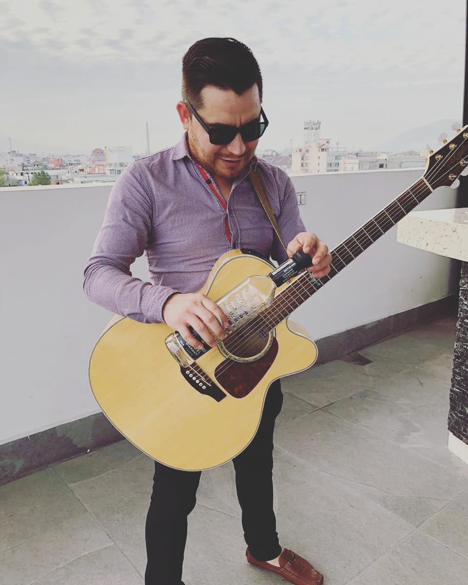 #FelizTarde plebada 🤠 ¿como andan? Les manda fuerte abrazo su compa <a href="/DanielL3ds/">Daniel Fuentes</a> <a href="/MonterreyMusic/">Monterrey Music</a> ✌️🔥