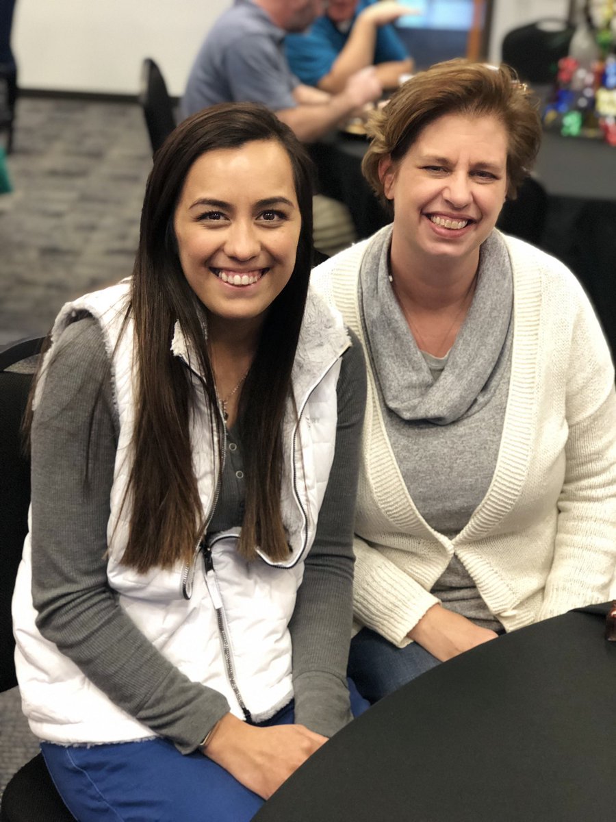 New teacher midterm celebration ! <a href="/WEinKaty/">🌟Wolfe Elementary</a> <a href="/cstorms_we/">Christine Storms</a> #WEinkaty