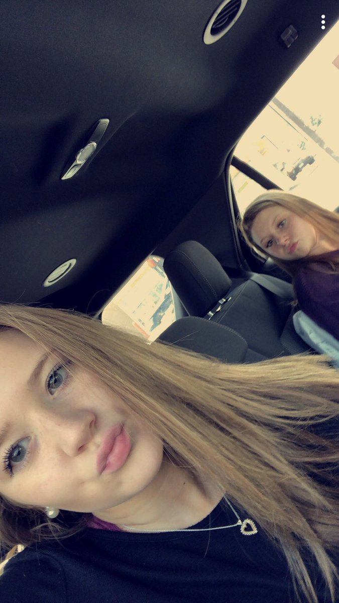 karaqackers's tweet photo. happy 18th birthday to my day 1 and favorite sister❤️❤️❤️ love u forever 💓😇 @lexirizzzo https://t.co/u2dDbfLWMC