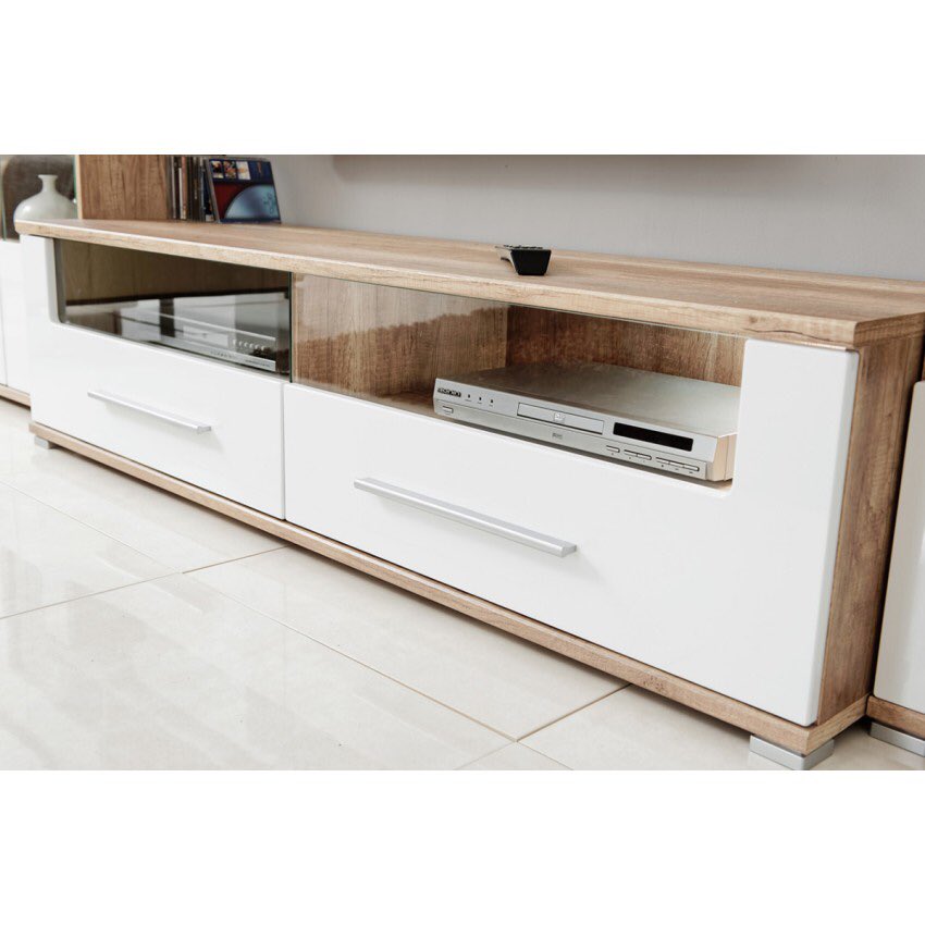 ContempStyle1's tweet photo. Saala 3 Entertainment Center is best described as contemporary.
Buy it: https://t.co/bHY8e0EuJs
.
#europeanfurniture #furniture #tvstand #entertainmentcenter #US #NYC #California #Miami #Florida #Sustainable #Furniture #USFreeShipping #Saala https://t.co/7CSwKvWLKk