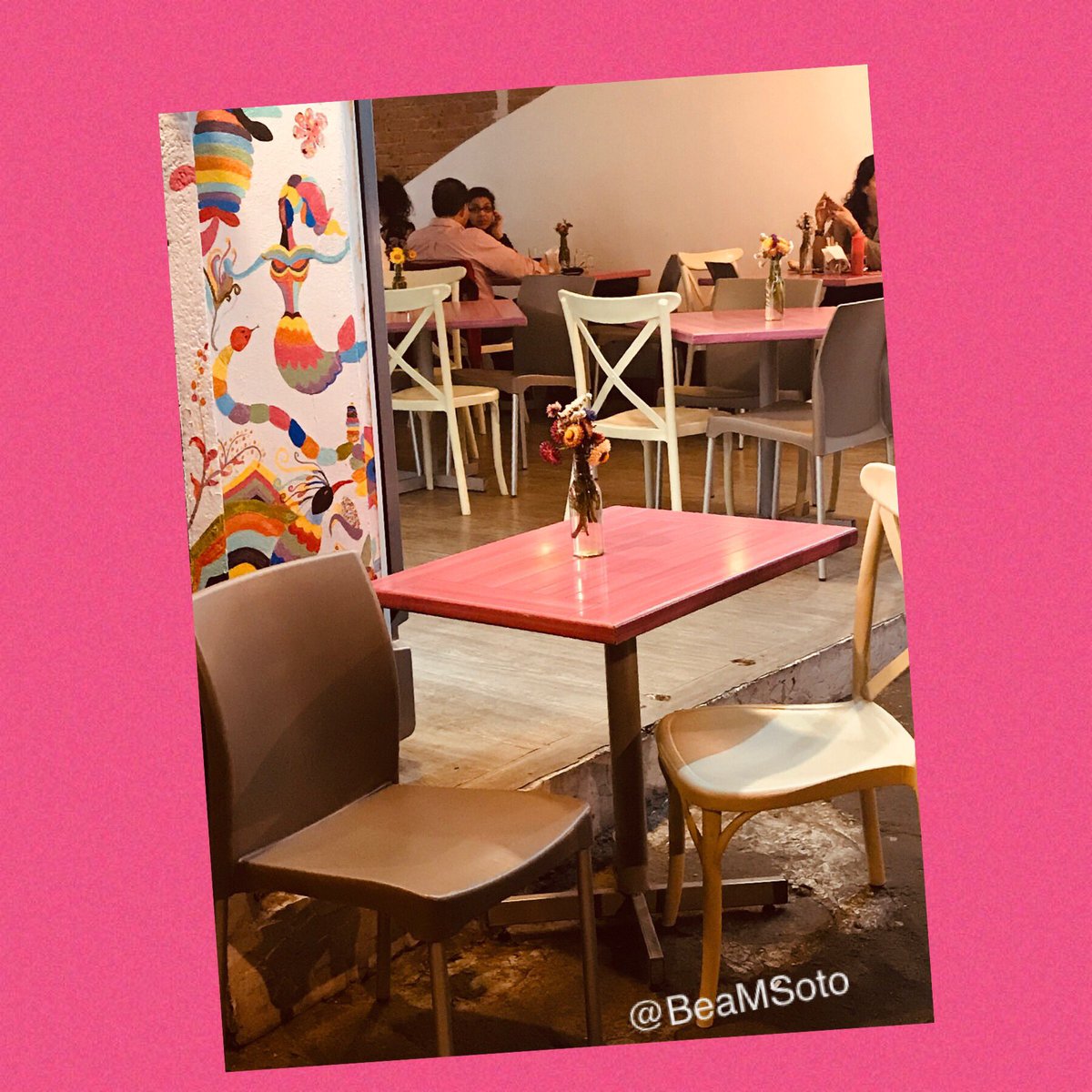 BeaMSoto's tweet photo. Un rincón en Coyoacan
23/365/2019
#reto365fotos @zolliker
#Coyoacan #CDMX #Mexico #café #coffee #petitcoin https://t.co/YSPvyeW1PR