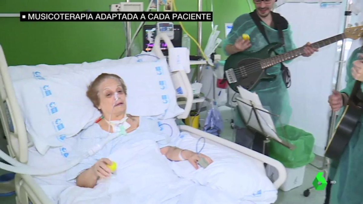 laSextaTV's tweet photo. En cada sesión de 15 minutos de musicoterapia, los pacientes y sus familias pueden elegir la canción que quieran escuchar https://t.co/fCXqcNM69i https://t.co/vxiQLOvLqW
