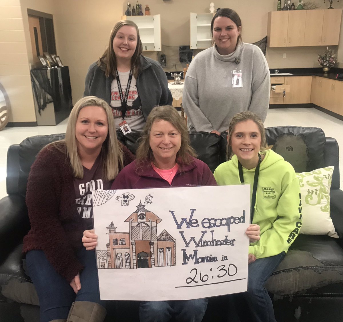 Night #2 of our 5th grade service learning project....3 out of 4 groups escaped!! And all of them with escaped with only 5 minutes or less left!! #WinchesterMansion #cityofrefuge #5thgrade @BeulahRalphElem @MsJenBrownBEU @Ms_Pattonbeu @QImler @jstarke9