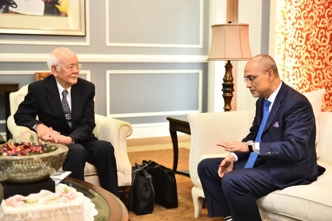 MohdShukriYajid's tweet photo. Pleased to welcome Professor Dr Fumio Itoh, President of #ABEST21, Japan during his visit to MSU Campus. Moving forward with discussion on new collaborative ideas & efforts to bring the university to greater heights internationally. @MSUMalaysia https://t.co/oavSha50tO