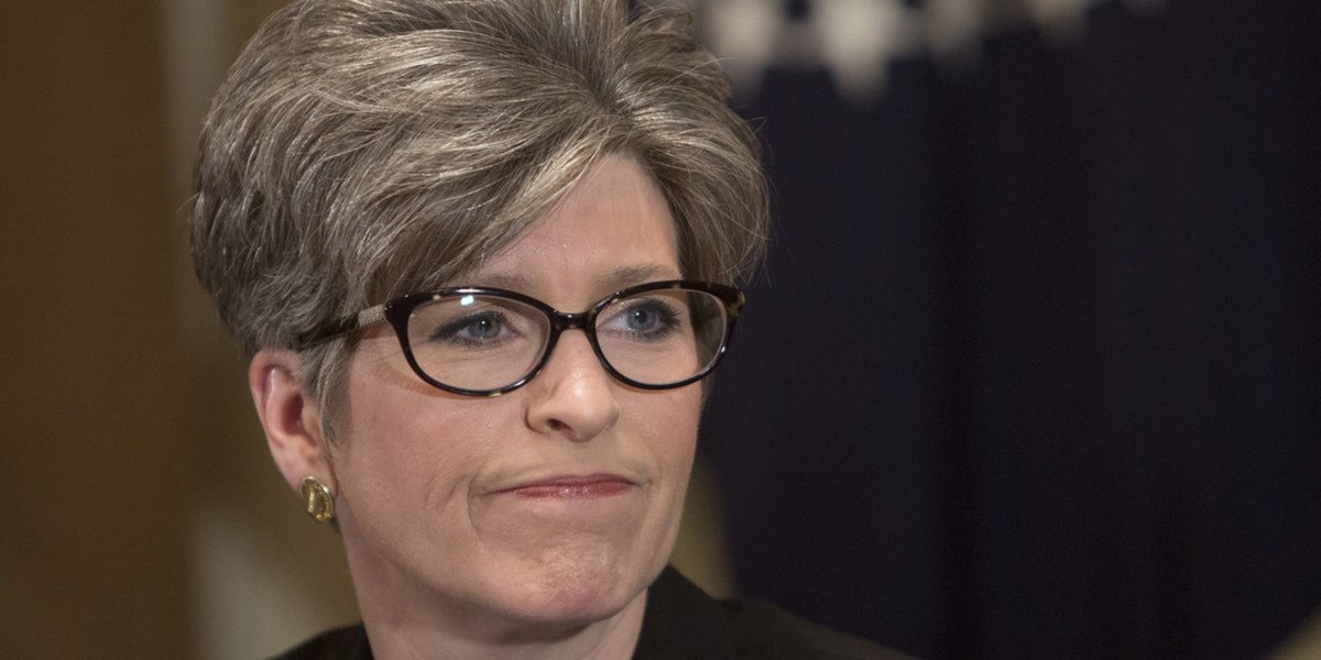 Chris_1791's tweet image. Iowa GOP Sen. Joni Ernst said in court filings that her ex-husband physically assaulted her dlvr.it/QxLxbv #Iowasenate #Divorce via @theblaze