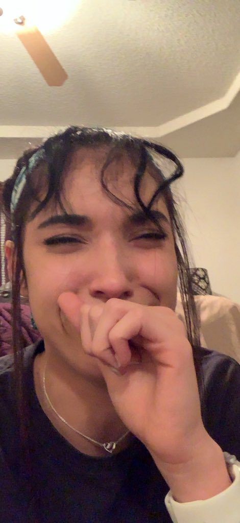 killap3's tweet image. Y’all I’m sorry but I can’t with @_JAZZYYJ she done had a 2007 Britney Spears melt down and cut her own hair...