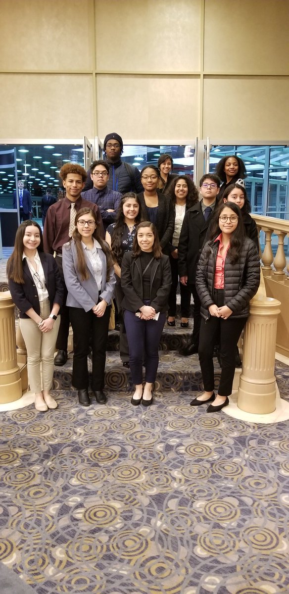 EAHSDECA's tweet photo. Lots of smiles today at #WSDSectionals #ILOwnIt #ReadyForIt https://t.co/TrUWBmO4QY