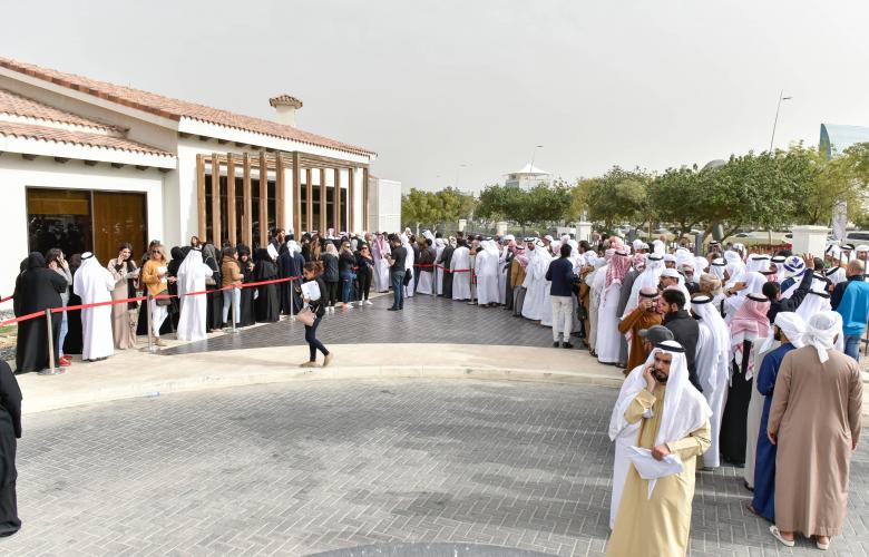 RETalkMENA's tweet photo. Buyers queued up overnight outside Aldar’s sales centre on Yas Island in order to secure plots within Aldar’s latest development – Alreeman in the Alshamkha area of Abu Dhabi.
#news #Dubai #property #Alreeman
See more: https://t.co/2YXgOs4n9z https://t.co/9kyEEoYdmX