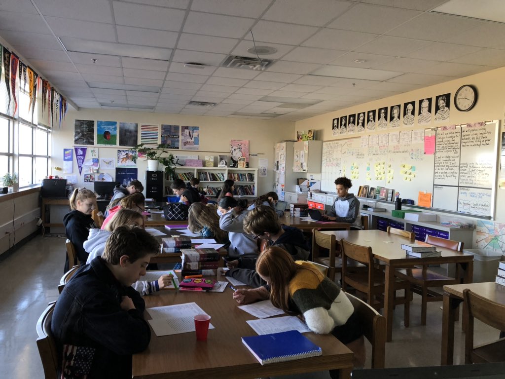 Writers at work! PreAP students worked through a peer revision workshop @AbydosInt style. Loved hearing the constructive conversations that went beyond the time allotted. #rooswrite
