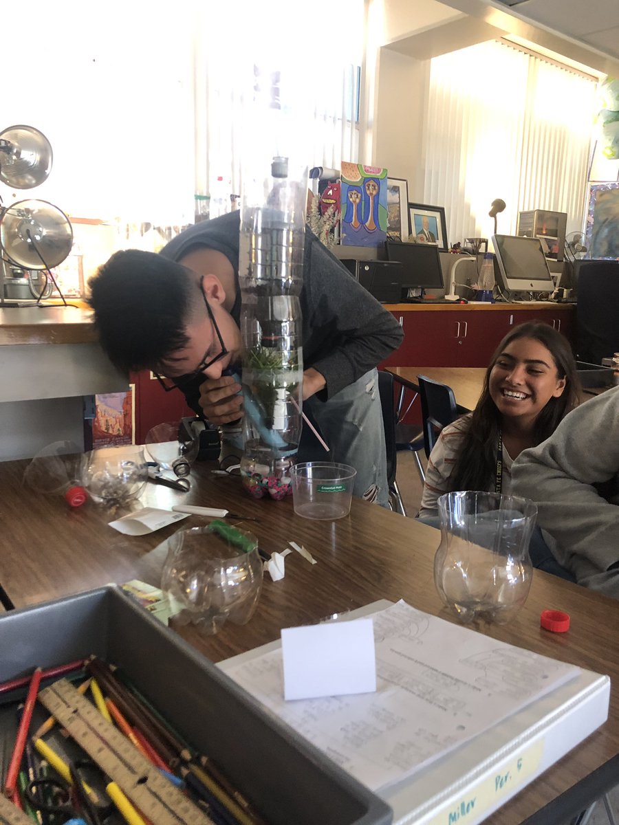 Apes_411's tweet photo. Giving fishies a new and improved home. The Eco column set up was a success! :) #apes5 https://t.co/VCnLHbMZkO