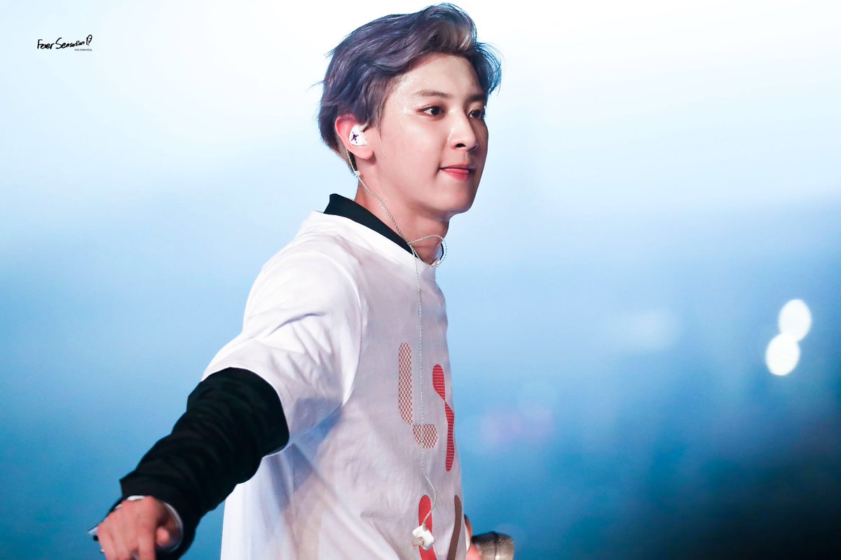 세상에 천사가 정말 존재 한다면 그건 찬열이가 아닐까... ㅇㅈ!
(To. sm.. 
한국 슴콘은 언제 해주는데요... 한국에서도 좀 해줘. 맡겨놨으니까 내놔.) 

#어디에도_없을_완벽한_EXO⁠ #EXO⁠ #weareoneEXO⁠ #엑소 #LoveShot #러브샷 #찬열 #CHANYEOL