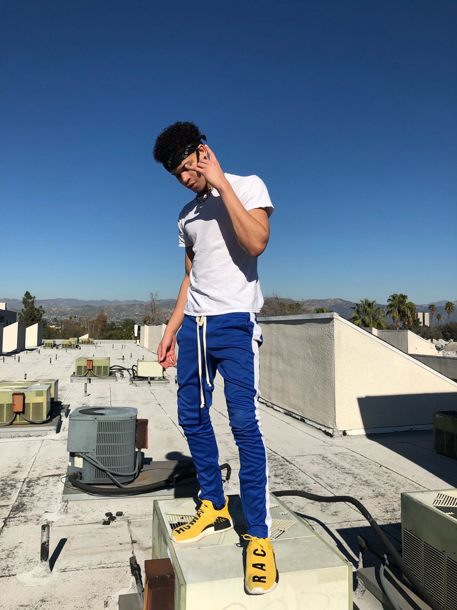 andrewfontenott's tweet photo. https://t.co/ksFkHZczLW