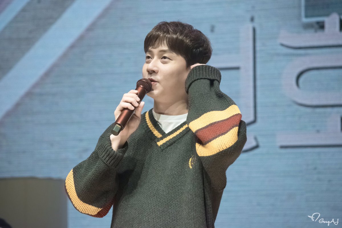 Geng_AJ's tweet photo. 190120 ANDY

“선호:하다” BIRTHDAY FANMEETING

PART.2

#앤디 #ANDY #신화 #SHINHWA 
#선호하다 #ANDY_to_Z https://t.co/pBKlm4JgmT