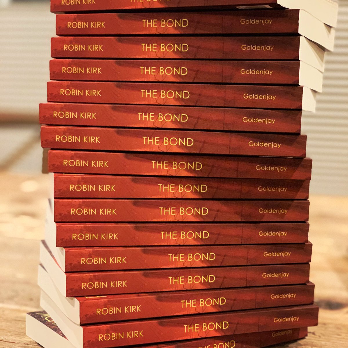 dukestorylab's tweet photo. Free copies of #TheBond by @RobinKirk awaiting readers...

Join us this Friday for the year’s first #ScholarsAndStorytelling lunch talk, and visit #dukestorylab’s new lab space in The Link! 

1/25/19 12pm 
Perkins Library The Link 6 https://t.co/yNIDych9Th