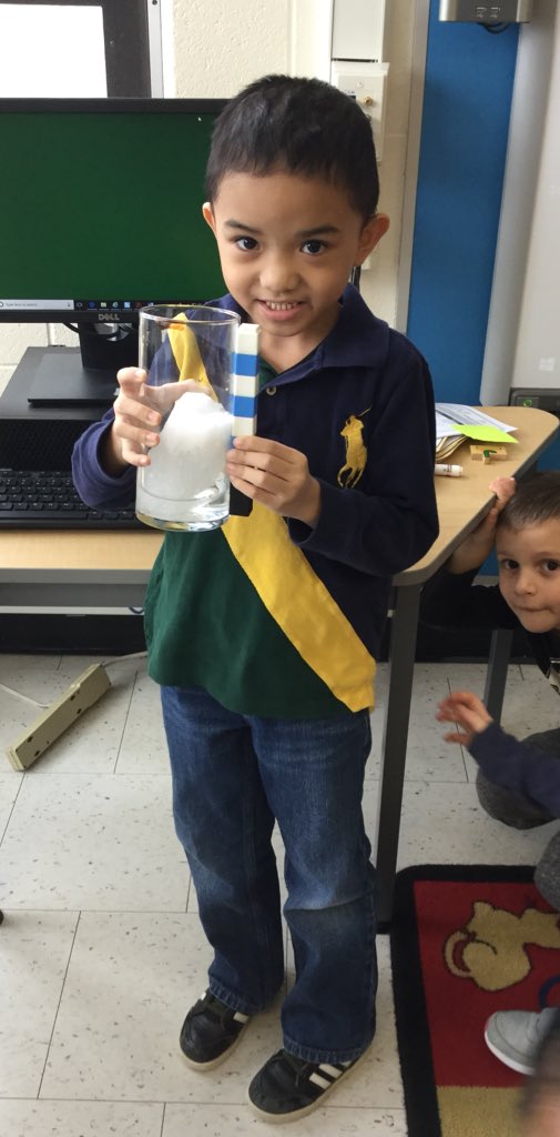 MacellaioFDK3's tweet photo. Although we didn’t get the before picture, our class measured snow before & after it melted using cubes. We noticed how much shorter our measurement was when the snow melted. ❄️👍 #FDKmath #FDKscience @DPCDSB_BFA https://t.co/7C8mfGLEQC