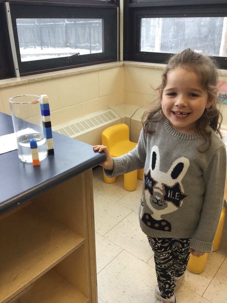 MacellaioFDK3's tweet photo. Although we didn’t get the before picture, our class measured snow before & after it melted using cubes. We noticed how much shorter our measurement was when the snow melted. ❄️👍 #FDKmath #FDKscience @DPCDSB_BFA https://t.co/7C8mfGLEQC