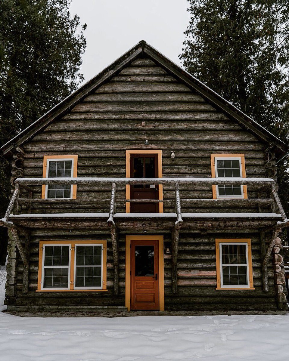 TRVL Creative ✈️ tweet media