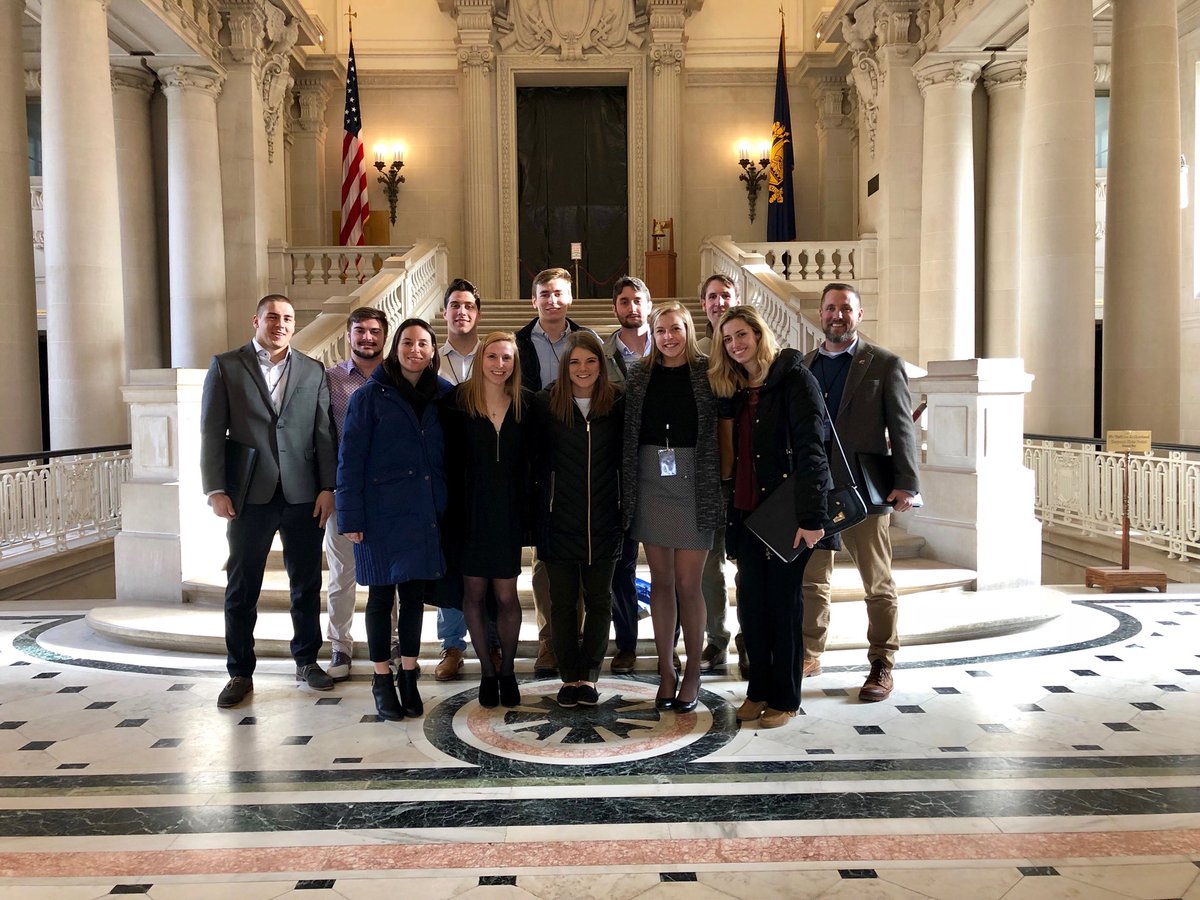 Bucknell_Enrich's tweet photo. Continuing to be inspired and challenged to know ourselves and what we stand for as leaders from our NALC ‘19 panelist, peers and the history of the Yard! #followtolead #rayBucknell https://t.co/C52F4nGdMI