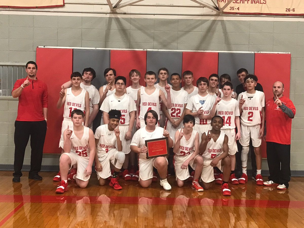 b_tanner1's tweet photo. RDP 🔥County line Champs 💯💯 18 pts - Good Team win . Good job @ARBballRankings @ARHoopScoop @big73miller @PremierPBT @KeyPlayerNation @AtkinsMiddle @DWebb612 @ASTSprts @42_sports @NoDaysOff870 @GrindHouseBB https://t.co/WggjB0Xr6U