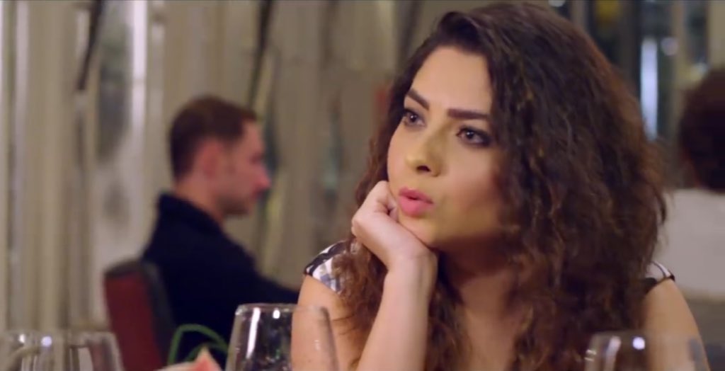 shivasya_sonal's tweet photo. Those curly hairs make you look more gorgeous. Loved #TiAndTiTrailer https://t.co/2OOVxgLSWP