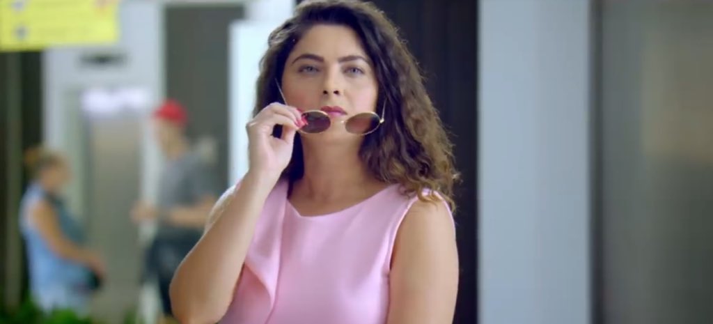 shivasya_sonal's tweet photo. Those curly hairs make you look more gorgeous. Loved #TiAndTiTrailer https://t.co/2OOVxgLSWP