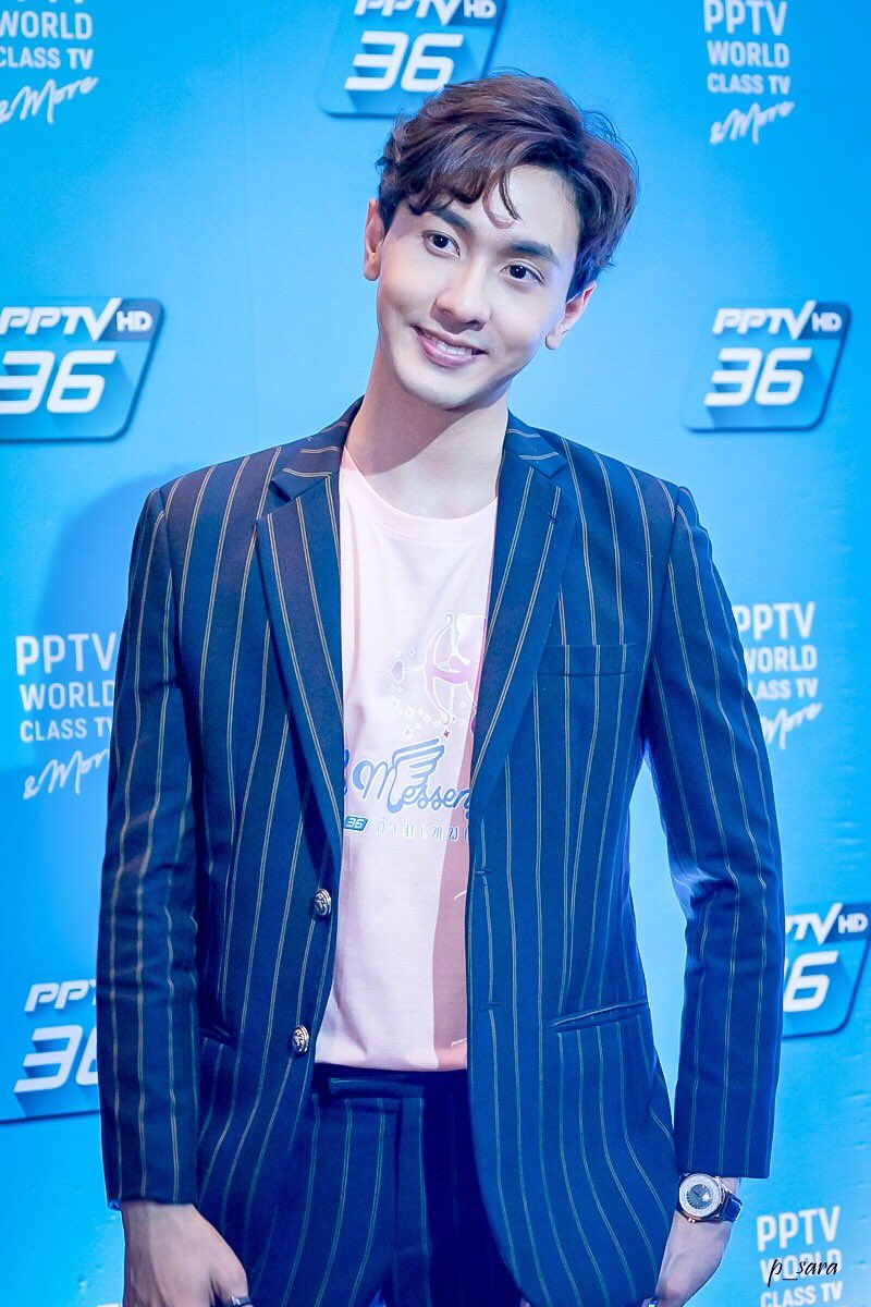 NatthewClub's tweet photo. [Pics] 22.01.19 @nat_thew ร่วมงานแถลงข่าว “PPTV WORLD CLASS TV &amp; MORE” นัทเล่นเรื่อง ‘The Messenger กามเทพผิดคิว’ by p_sara #5 
.
#PPTVHD36 #PPTVDRAMA #PPTVWORLDCLASS #นัททิว #themessengerกามเทพผิดคิว https://t.co/cdQdrsrlUT