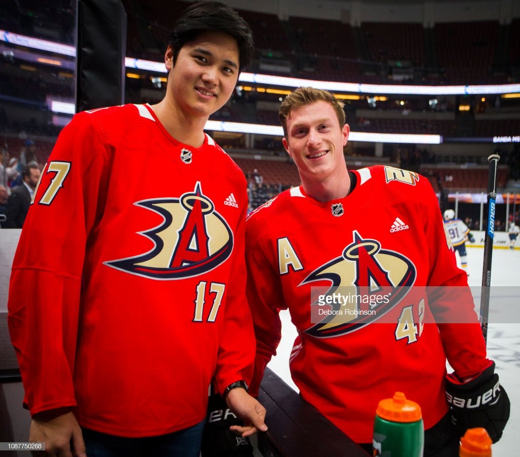 1/23 Shohei Ohtani #大谷翔平 Halos Night with the Anaheim ducks 1⃣