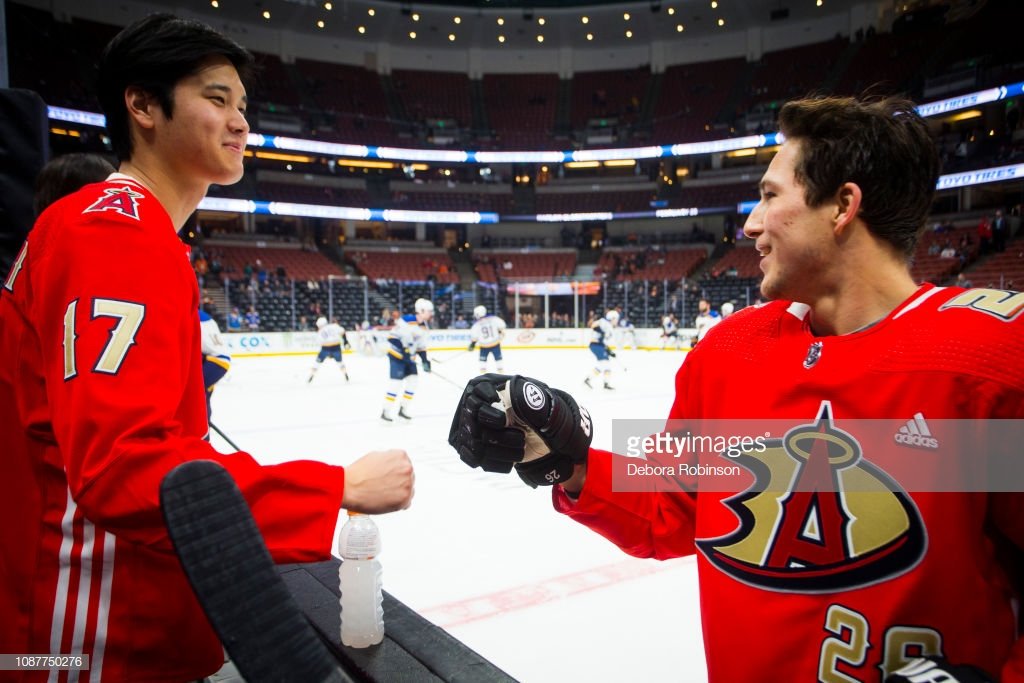 1/23 Shohei Ohtani #大谷翔平 Halos Night with the Anaheim ducks 1⃣