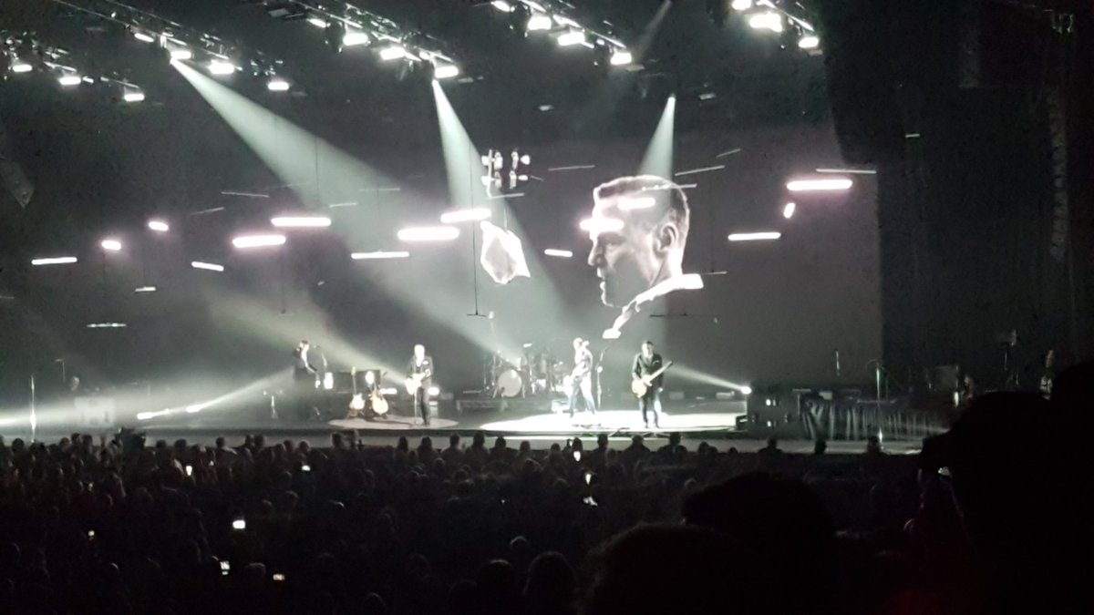 rolliecangolf's tweet photo. Great @bryanadams concert tonight in Halifax! Even better than his #RecklessTour concert 34 years ago! #BryanAdamsShineALight https://t.co/LTBu6MGwAQ