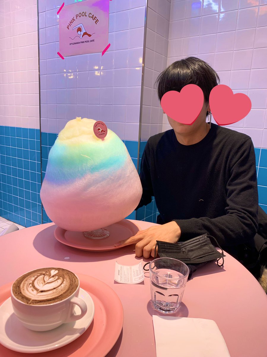 ksr_mama's tweet photo. 三男坊が連れて来てくれた
なんでだか
色々知ってる𐤔𐤔
#明洞
#PINKPool https://t.co/N4ZnWtH3CC