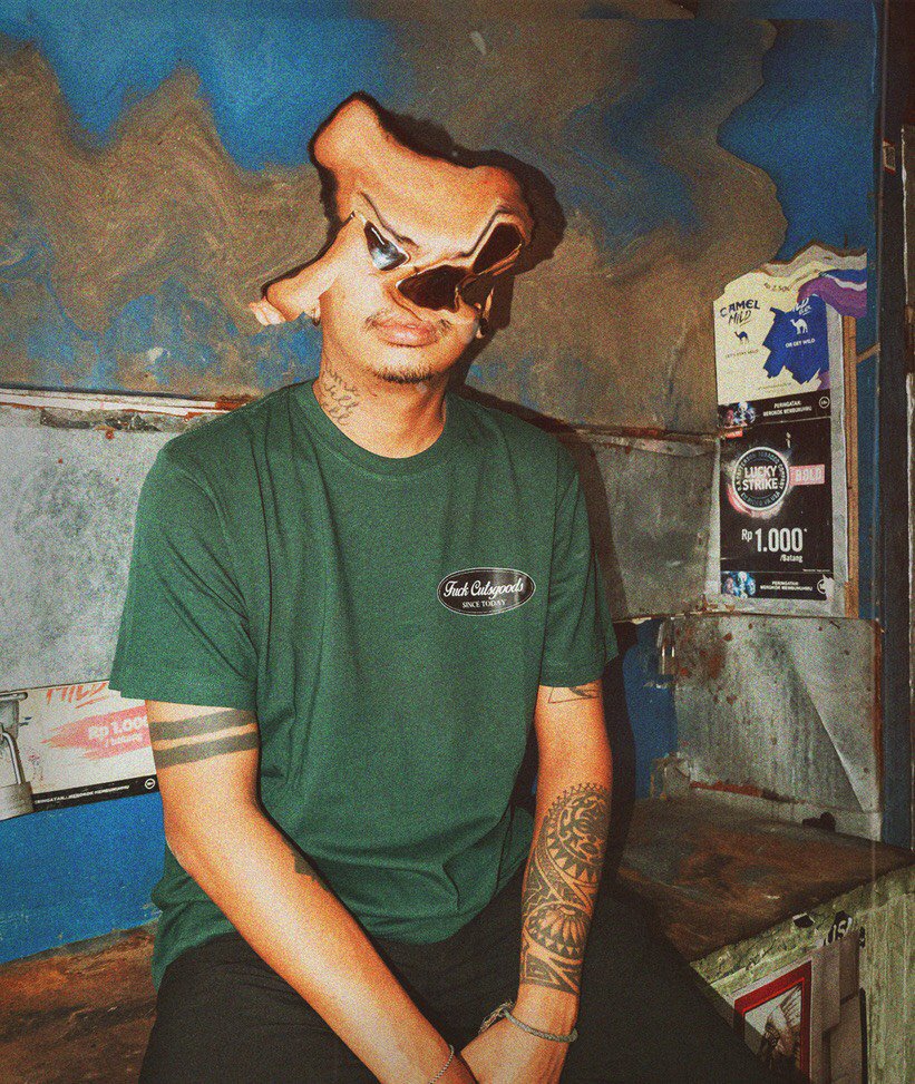 JakCloth Store TNG tweet media