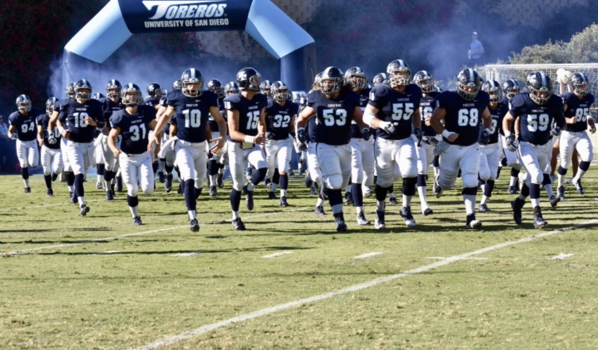 cthompson8760's tweet photo. After a great call from @CoachSuttonUSD, I am extremely blessed to announce that I have been given my first Division 1 offer to further my education and football career at the University of San Diego!!! #GoToreros #AGTG #ToreroReload #MuamuaLeAtua https://t.co/li53pYua5D
