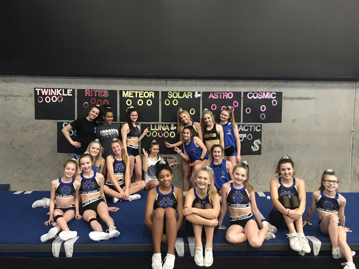 CA_LunaCats's tweet photo. LunaLadies are ready for #Americanshowdown with their 3 zeroβs tonight! @CA_Frisco #competitionready #g3fca2a #itsthescrunchies https://t.co/3sEgAytm91