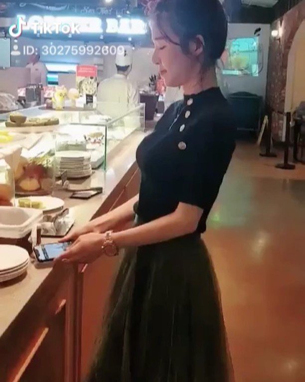 Crayon Pop Me tweet media