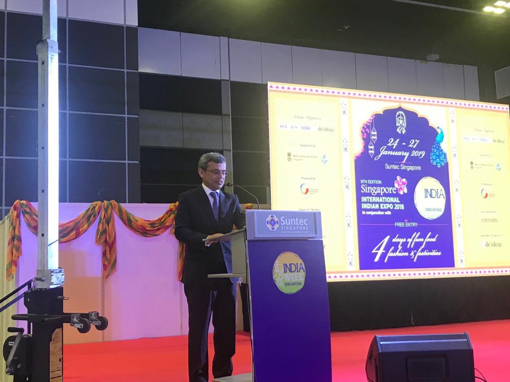 HCI_Singapore's tweet photo. High Commissioner inaugurated the India Week and the 9th Singapore International Indian Expo #SIIE from 24-27 January 2019 at Suntec. 140 exhibitors, culture, cuisine, seminars and talk shows!Come visit! #IndiaWeek2019 https://t.co/U77FzXRJ47