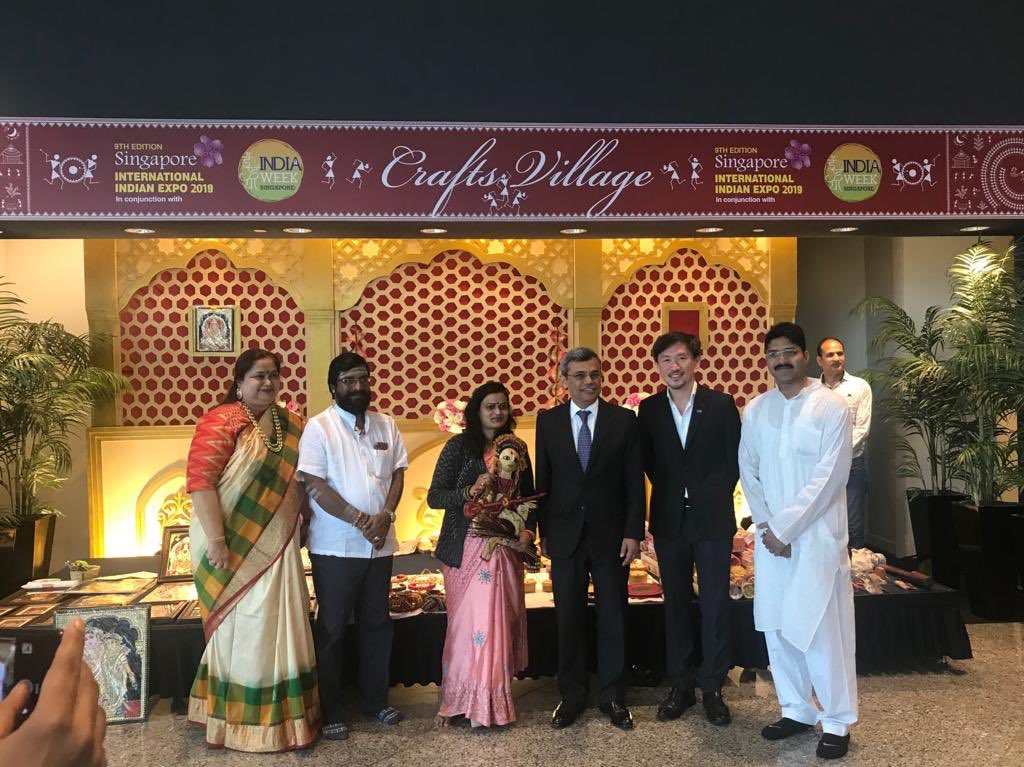 HCI_Singapore's tweet photo. High Commissioner inaugurated the India Week and the 9th Singapore International Indian Expo #SIIE from 24-27 January 2019 at Suntec. 140 exhibitors, culture, cuisine, seminars and talk shows!Come visit! #IndiaWeek2019 https://t.co/U77FzXRJ47