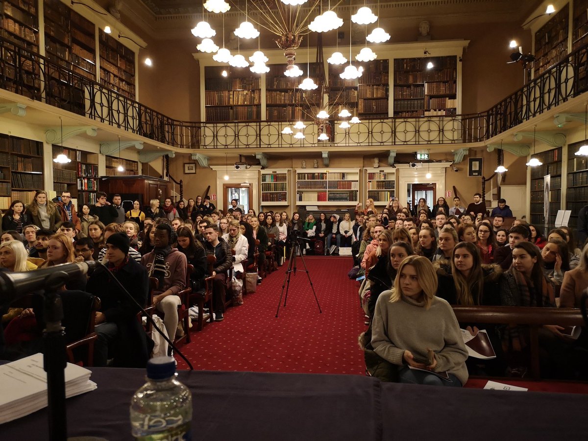 FrancosBruvva's tweet photo. The future of Irish pharmacy practice in one room. It looks bright to me. Mol an óige agus tiocfaidh sí.

Unity is strength. 

@TheUSI
@Pharmacy_UCC @TCDPharmacy @RCSIPharmacy @IIOPharmacy @PSIRegulator https://t.co/TPOSJVz690