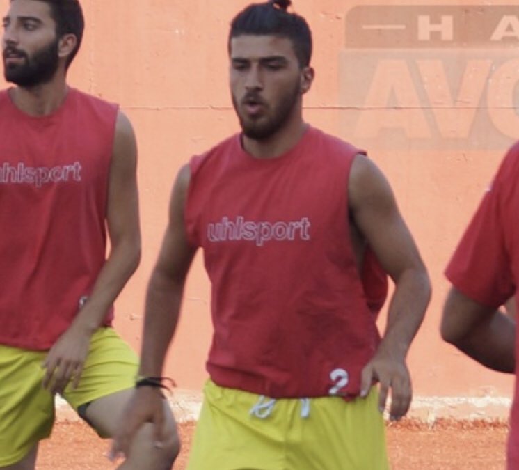 Avcılar Belediyespor’un sağ beki 1995 doğumlu Emre Karakaya ile sözleşme imzalanmıştır.
Yeşil-Sarı formamız altında başarılar diliyoruz... 🔰