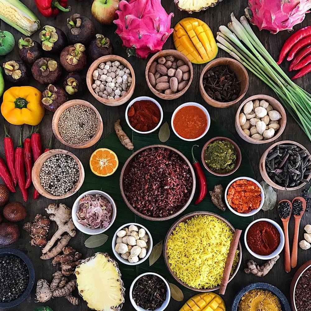 Baliinternship's tweet photo. Hey travelers! Don't forget to taste the authentic Balinese cuisine while in Bali!
#baliinternships #baliinternship #bali #indonesia #internship #jobvacancy #magang #lowonganbali #lowongankerja #marketing #volunteer #tour #food #photography #balifood #travel #healthyfood #beach https://t.co/8IF9Q5awuW