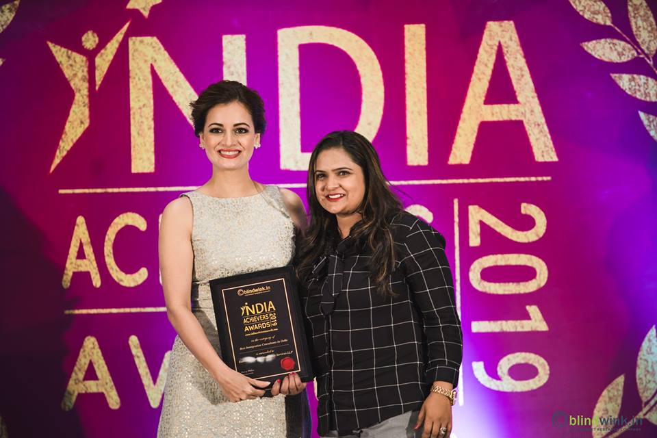 radvisionworld's tweet photo. A proud moment for #Radvision #World #Consultancy! Radvision World has been awarded as one of the #best #immigration #consultants in #Delhi at #India #Achiever #Award 2019.....Award is presented by #Bollywood #actress #DIA #MIRZA!
#IndiaAchieverdAward2019 #TajHotel #Bangalore https://t.co/4qfafklesn