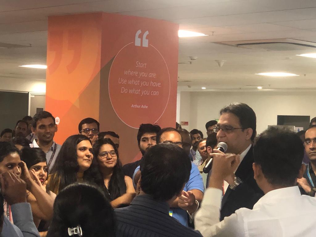 birlasoft's tweet image. #SameTimeLastWeek | Memorable scenes from the #EnterpriseReimagined event in Mumbai. Employees were intrigued by the clarity in thought and vision shared by the leaders. Together, we all work towards a #BiggerFasterSmarter future!

#Birlasoft #KPITITServices #collaboration 👏😇👍