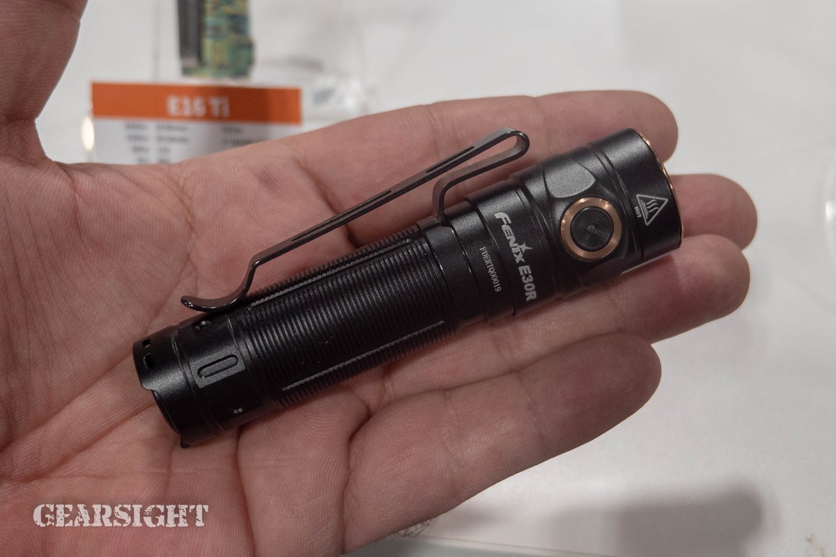 GearSightMedia's tweet image. 1500 lumen @FenixStore1 E30R prototype on display at the 2019 SHOT Show - #fenixstore #everydaycarry #SHOTShow #ShotShow2019