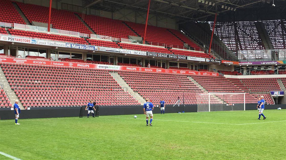 フィリップス スタディオン Philips Stadion Japaneseclass Jp