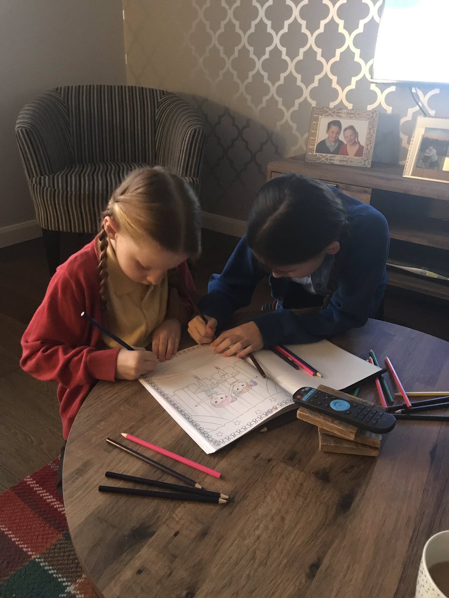 AshleyWilcock3's tweet image. Love a bit of colouring in before school #colouring #simplefun